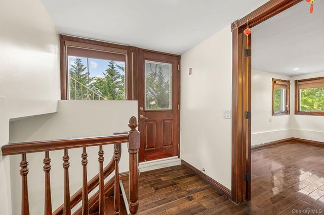 300 Ellen Place, Jericho, NY 11753