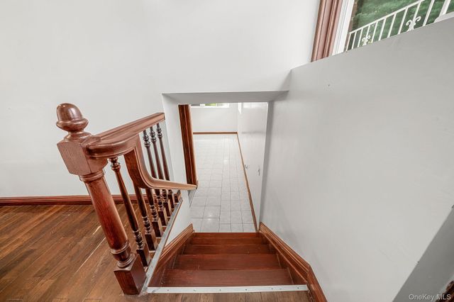 300 Ellen Place, Jericho, NY 11753
