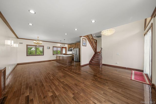 300 Ellen Place, Jericho, NY 11753