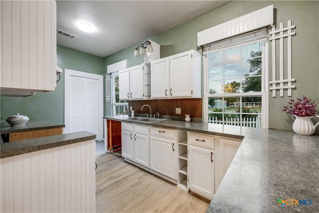 13471 Cedar Valley Road, Salado, TX 76571