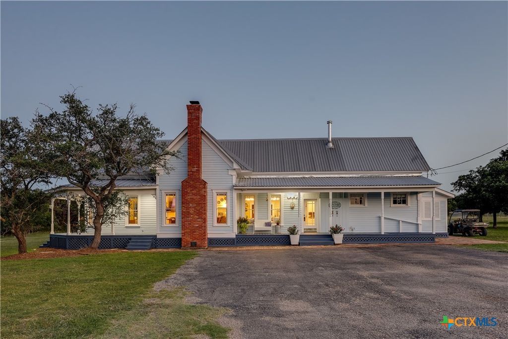 13471 Cedar Valley Road, Salado, TX 76571