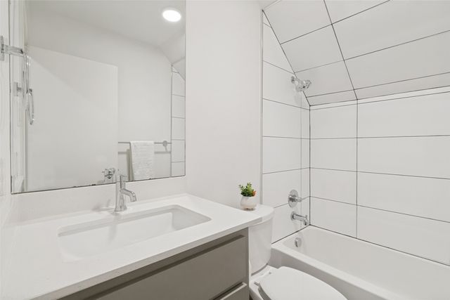 1430 Grigsby Avenue 104, Dallas, TX 75204
