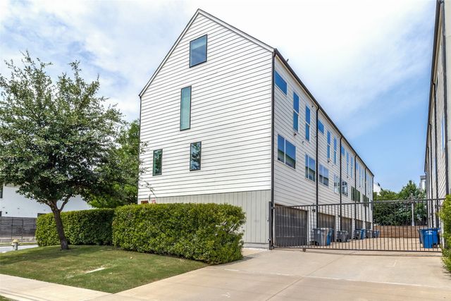 1430 Grigsby Avenue 104, Dallas, TX 75204