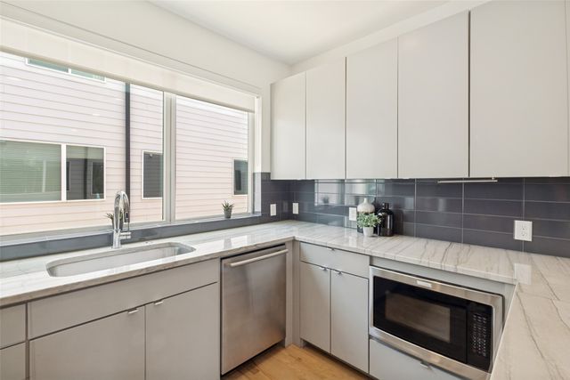 1430 Grigsby Avenue 104, Dallas, TX 75204
