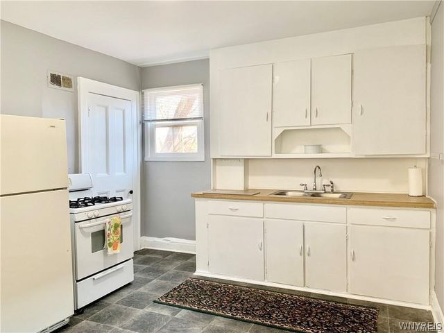 2449 Delaware Avenue Upper, Buffalo, NY 14216