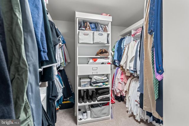 35 SISTERS FARMSTEAD DR, Mount Laurel, NJ 08054