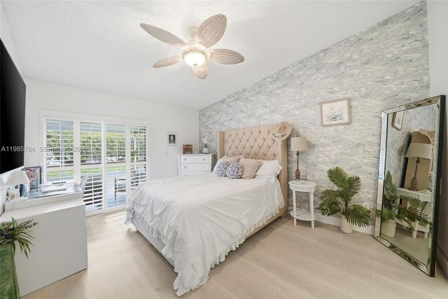 677 SE 22nd Dr, Homestead, FL 33033