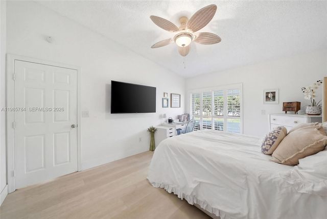 677 SE 22nd Dr, Homestead, FL 33033