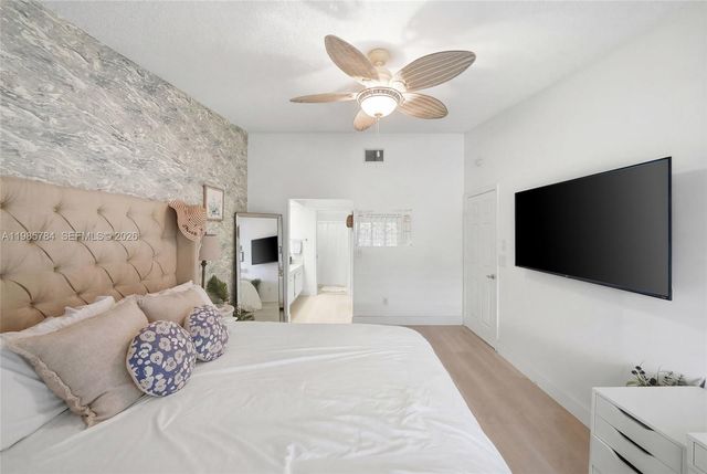 677 SE 22nd Dr, Homestead, FL 33033