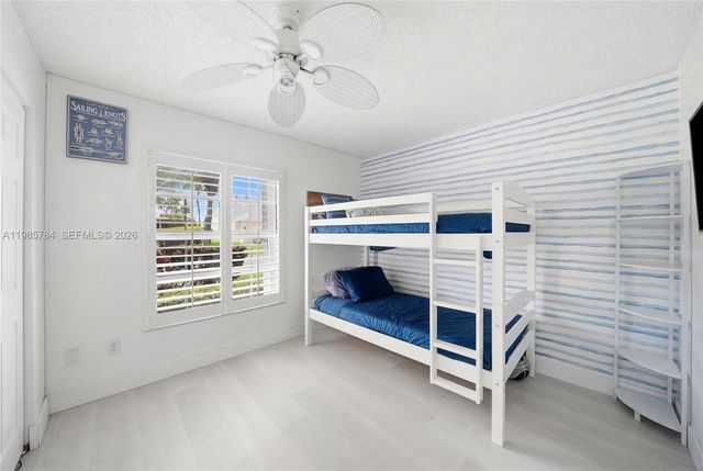 677 SE 22nd Dr, Homestead, FL 33033