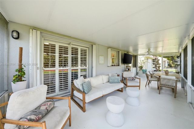 677 SE 22nd Dr, Homestead, FL 33033