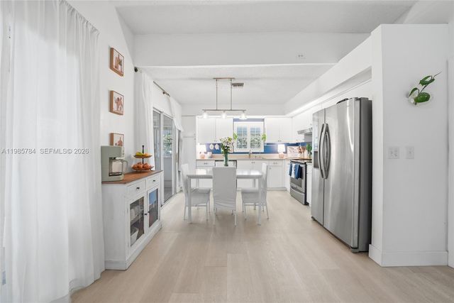 677 SE 22nd Dr, Homestead, FL 33033