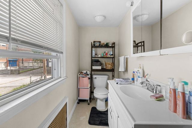 107 Franklin Street, Bristol, RI 02809