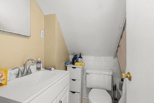 107 Franklin Street, Bristol, RI 02809