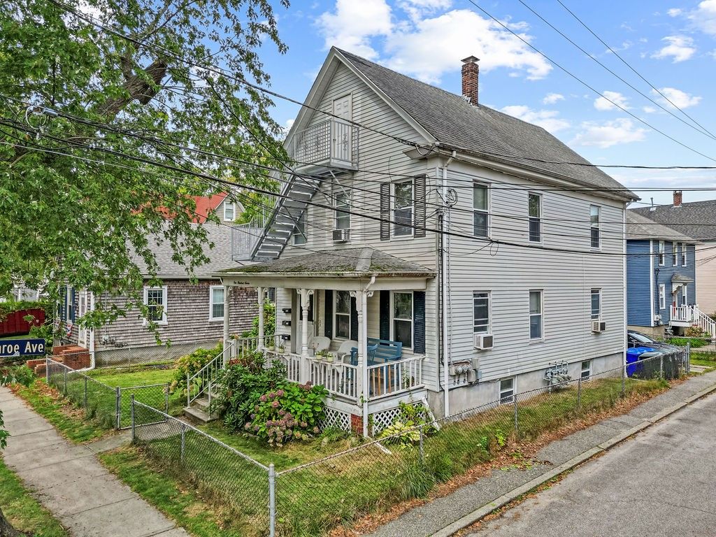 107 Franklin Street, Bristol, RI 02809