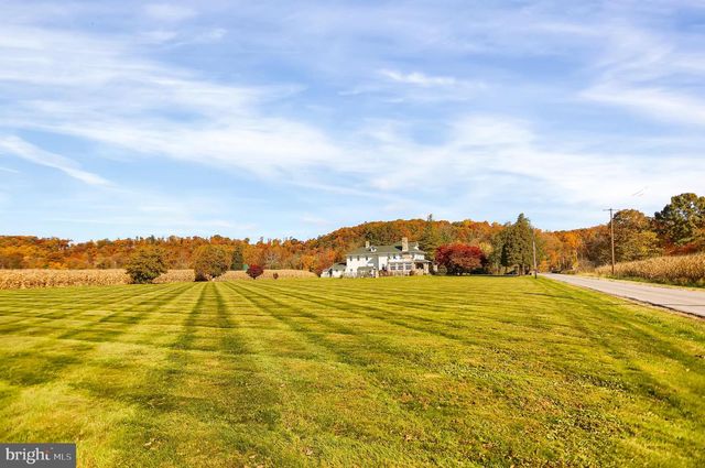 1910 OLD TRAIL RD, Liverpool, PA 17045