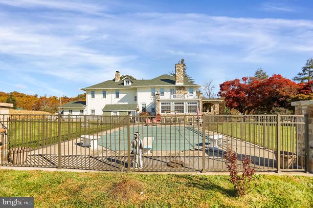 1910 OLD TRAIL RD, Liverpool, PA 17045