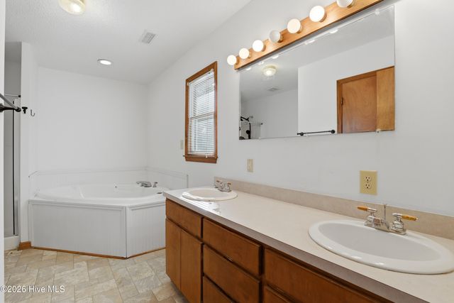 231 Zaner Drive, Jacksonville, NC 28540