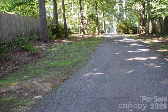 220 5th Street NE, Conover, NC 28613