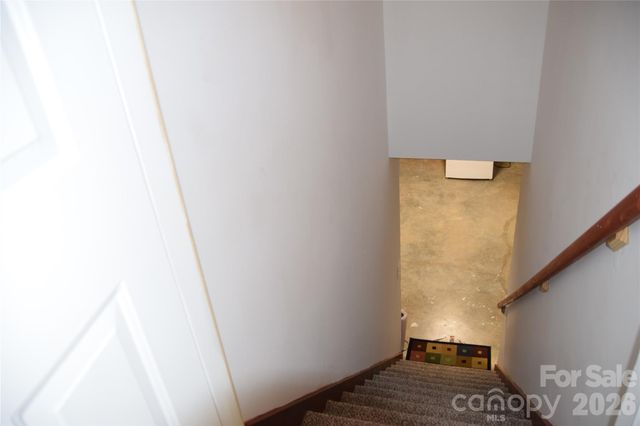 220 5th Street NE, Conover, NC 28613