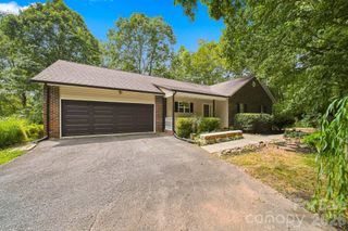 220 5th Street NE, Conover, NC 28613