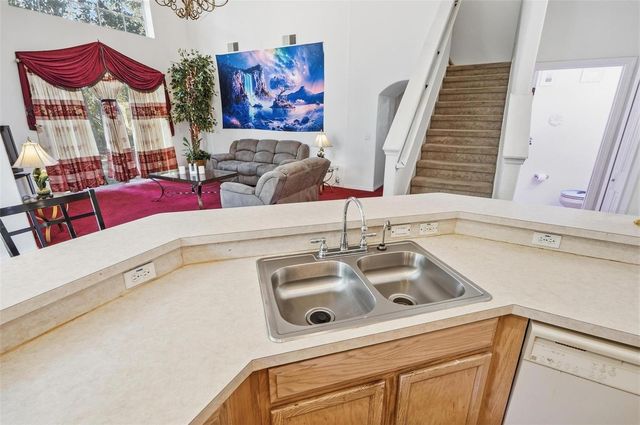 90 WHITTINGTON DRIVE, Palm Coast, FL 32164