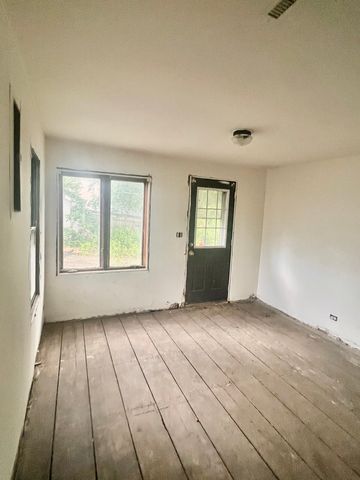 80 Cathryn Street, Fox Lake, IL 60020
