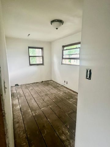 80 Cathryn Street, Fox Lake, IL 60020