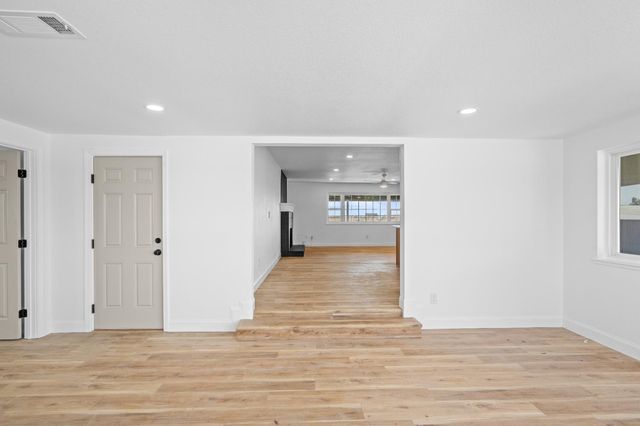 420 E Bellevue Rd, Merced, CA 95348