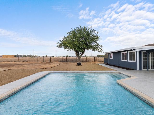 420 E Bellevue Rd, Merced, CA 95348