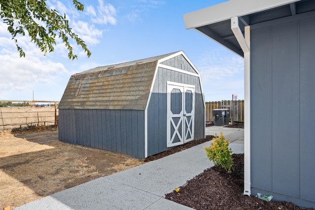 420 E Bellevue Rd, Merced, CA 95348