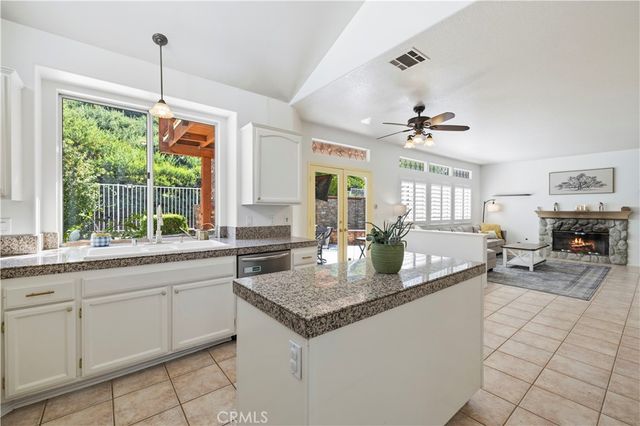 29342 Hidden Oak, Canyon Country, CA 91387