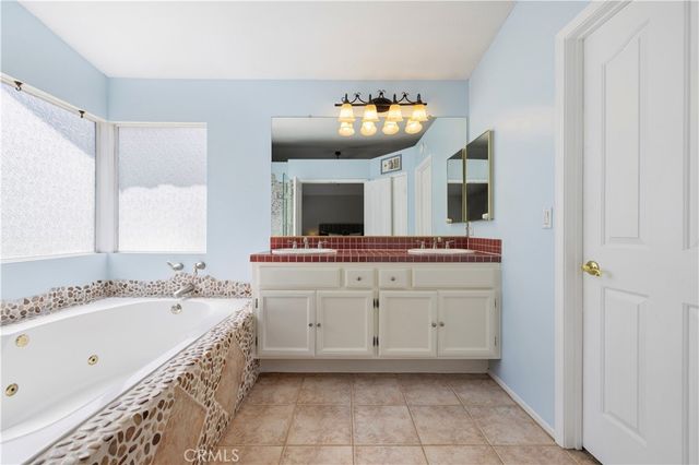 29342 Hidden Oak, Canyon Country, CA 91387