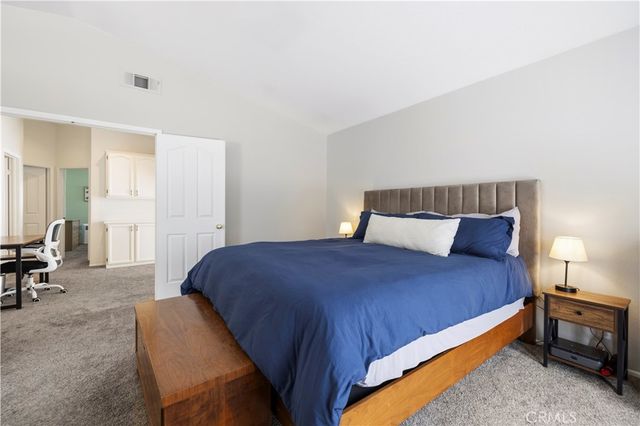 29342 Hidden Oak, Canyon Country, CA 91387