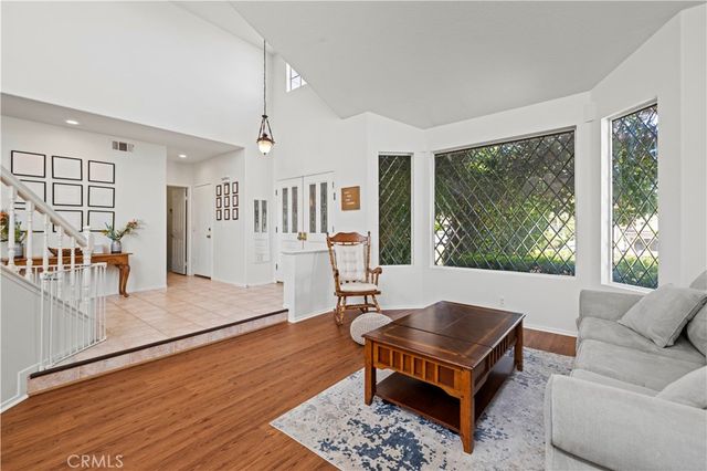 29342 Hidden Oak, Canyon Country, CA 91387
