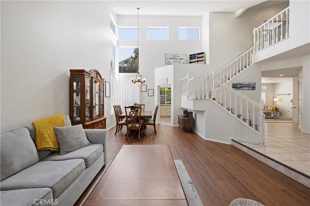 29342 Hidden Oak, Canyon Country, CA 91387