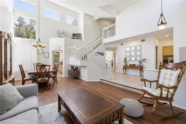 29342 Hidden Oak, Canyon Country, CA 91387