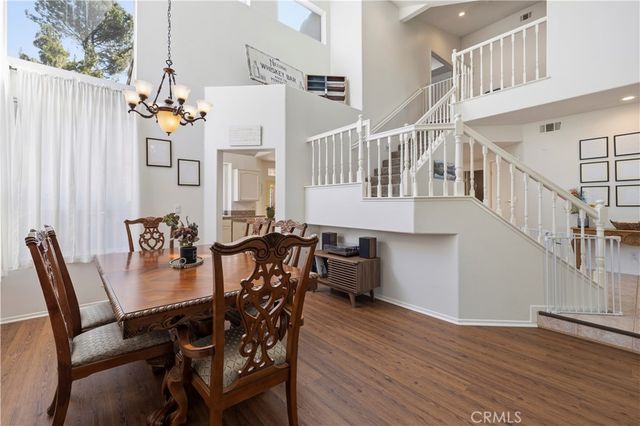 29342 Hidden Oak, Canyon Country, CA 91387