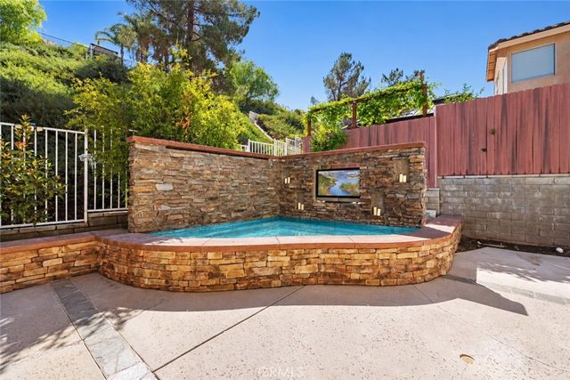 29342 Hidden Oak, Canyon Country, CA 91387