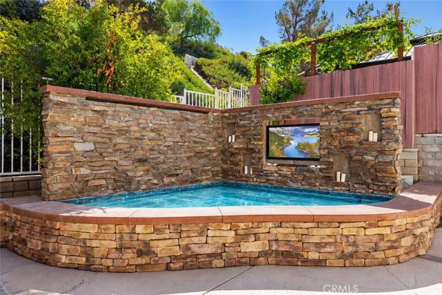 29342 Hidden Oak, Canyon Country, CA 91387