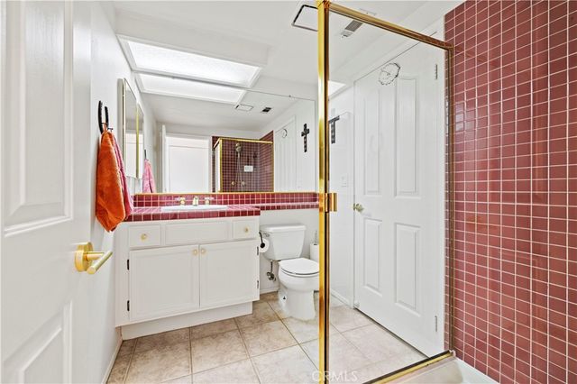 29342 Hidden Oak, Canyon Country, CA 91387