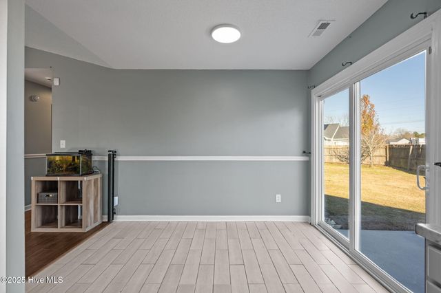 506 Sumrell Way, Hubert, NC 28539