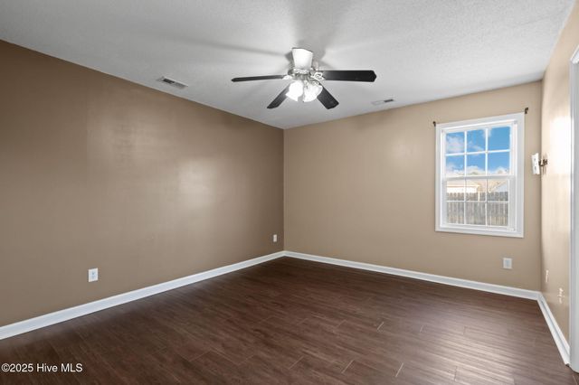 506 Sumrell Way, Hubert, NC 28539