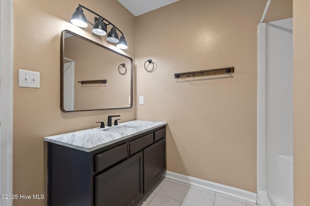 506 Sumrell Way, Hubert, NC 28539