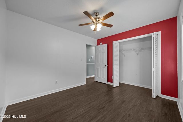 506 Sumrell Way, Hubert, NC 28539