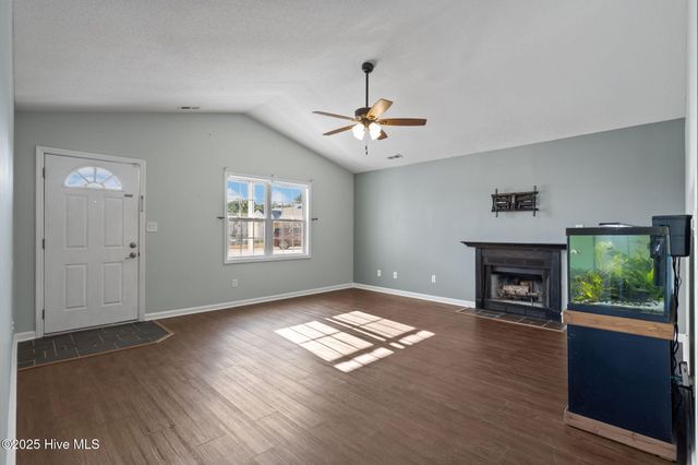 506 Sumrell Way, Hubert, NC 28539