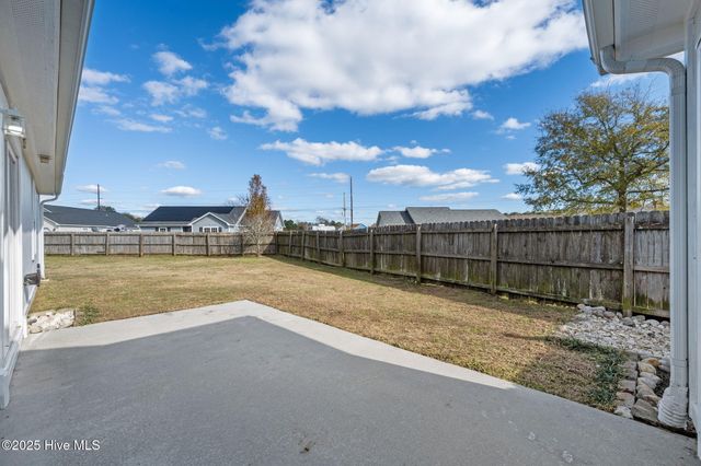 506 Sumrell Way, Hubert, NC 28539