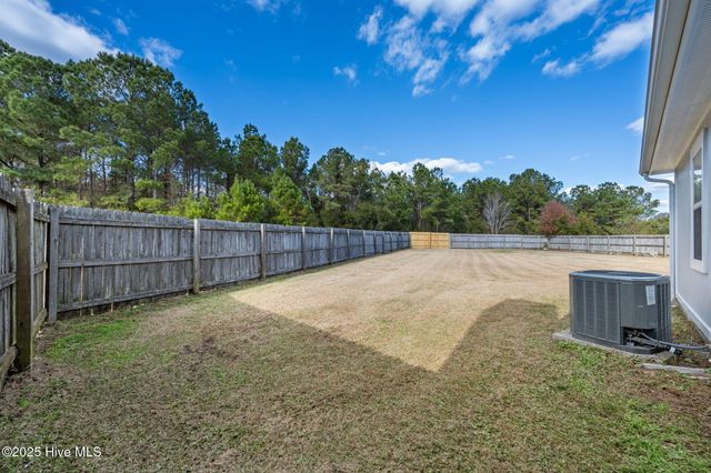 506 Sumrell Way, Hubert, NC 28539