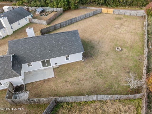 506 Sumrell Way, Hubert, NC 28539