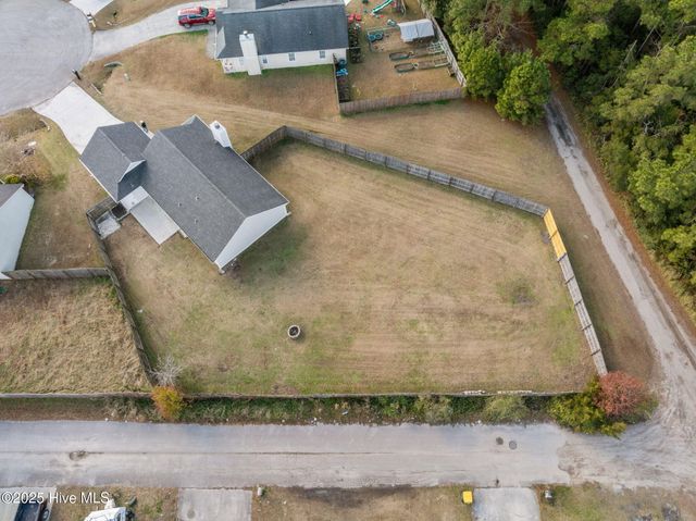 506 Sumrell Way, Hubert, NC 28539